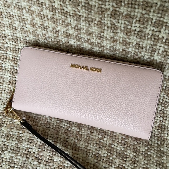 Michael Kors Jet Set Travel Large Travel CONTINENTAL Wristlet-Wallet - Picture 7 of 16